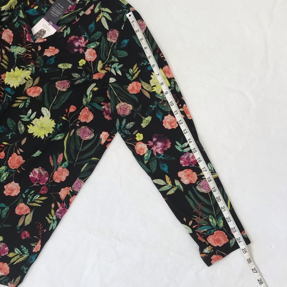 Chelsea & Theodore Black Painterly Floral Top - Picture 12 of 12